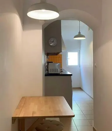 Two Bedroom In Historic Location - Close To The River With Ac By Lisbeyond Lejlighed